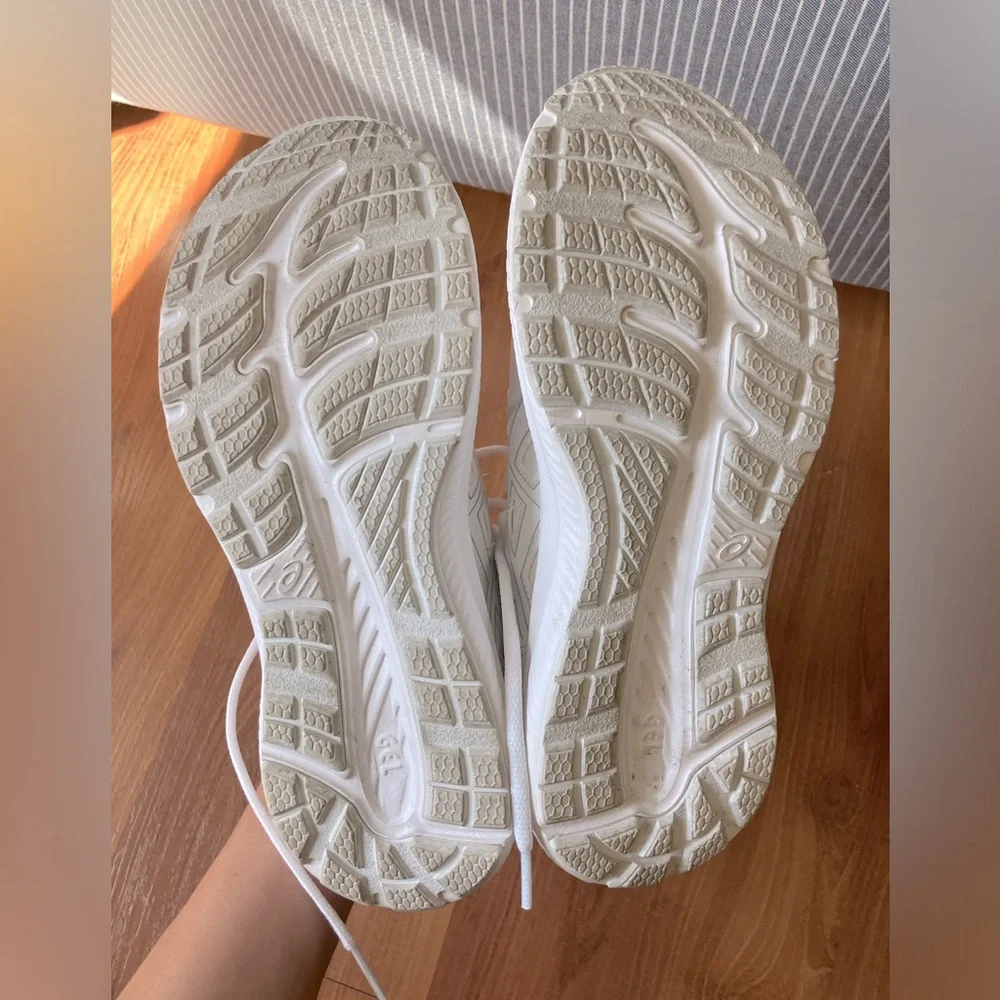 SOLD- Asics Running Shoes - Picture 11 of 15